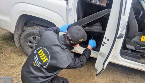 Villa de Merlo: encontraron un handy que estaba oculto en una camioneta vinculada a una investigación por hurto