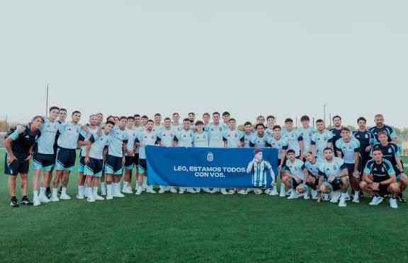 "Leo, estamos todos con vos": el gesto de la Selección con Balerdi tras su lesión