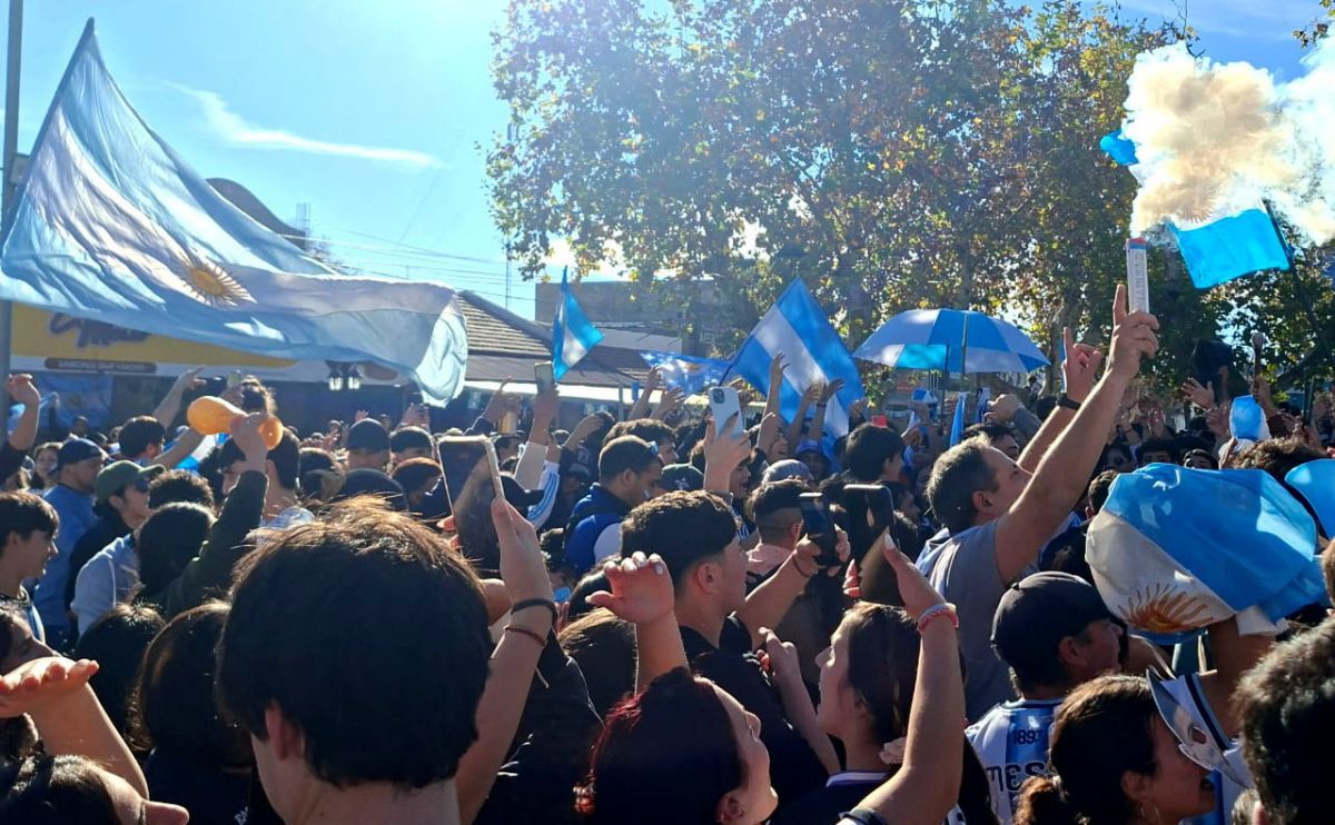 En fotos: la Villa de Merlo celebró en las calles la heroica clasificación de Argentina