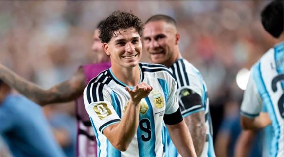 Con un golazo de Julián Álvarez en la prórroga, Argentina eliminó a Suiza y avanzó a semifinales
