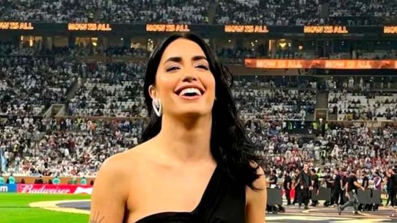 El inesperado pedido que miles de fanáticos le hicieron a Lali Espósito