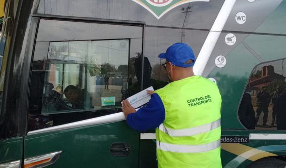 Retuvieron un colectivo de larga distancia por graves fallas de seguridad durante un control en San Luis