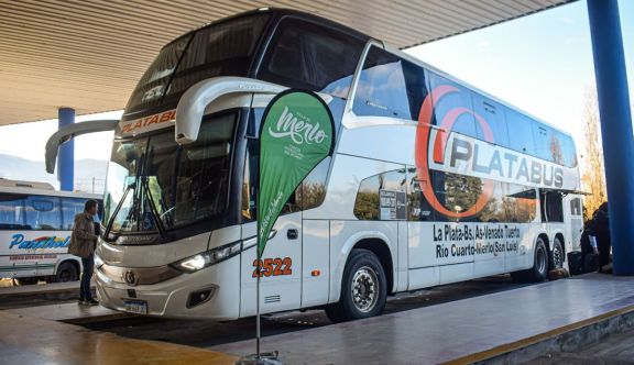 Merlo incorporó un servicio diario de micros hacia La Plata y Buenos Aires