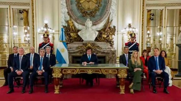 Milei presentó el proyecto de reforma de la Carta Orgánica del Banco Central: “Pone fin a la estafa de falsificar dinero”