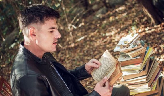 Iván Gazzo ganó el primer premio del concurso literario “Medio Siglo de Memoria” con su obra “La cantera”
