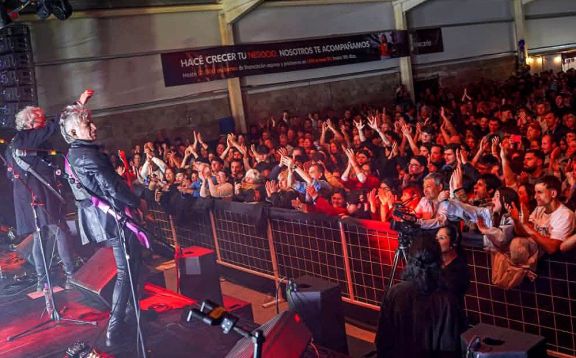 Los Tipitos hicieron vibrar la Fiesta Nacional de la Dulzura en Villa de Merlo