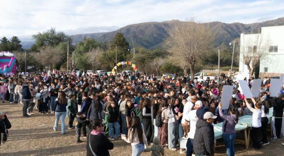 Día del Niño: más de 1.000 chicos participaron de la celebración en Cortaderas