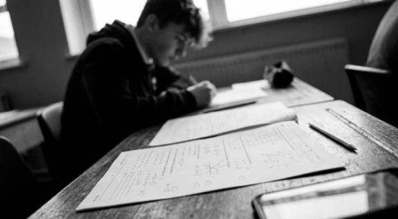 Resultados PISA 2025: Argentina registró una baja en Matemática, Lectura y Ciencias