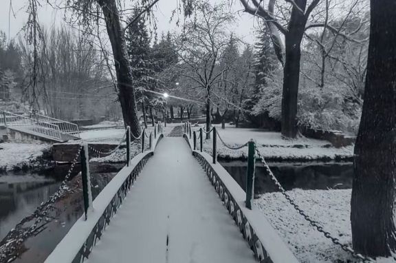 La nieve se extendió por San Luis y llegó a ciudades y localidades de toda la provincia