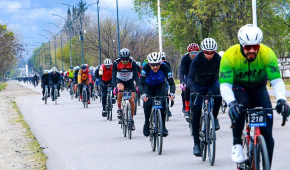 Pedal, frío y montaña: así terminó el primer Gran Fondo Merlo