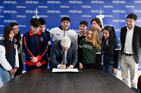 La Beca al Mérito pasará a $400 mil mensuales desde septiembre