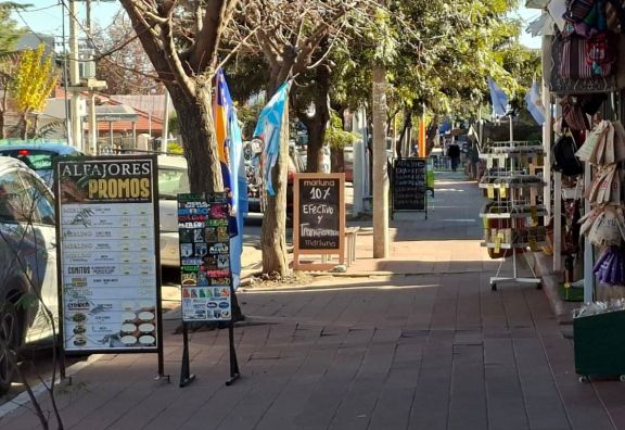 Merlo aprobó un alivio fiscal para comercios y turismo