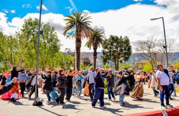 Este sábado habrá cortes de tránsito en el centro histórico por un encuentro de folklore