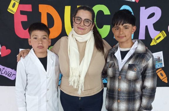 Dos alumnos de Tilisarao llegaron a la final de un concurso internacional con una historia nacida en el monte
