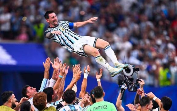 La UBA distinguió a Lionel Messi con el título de Doctor Honoris Causa