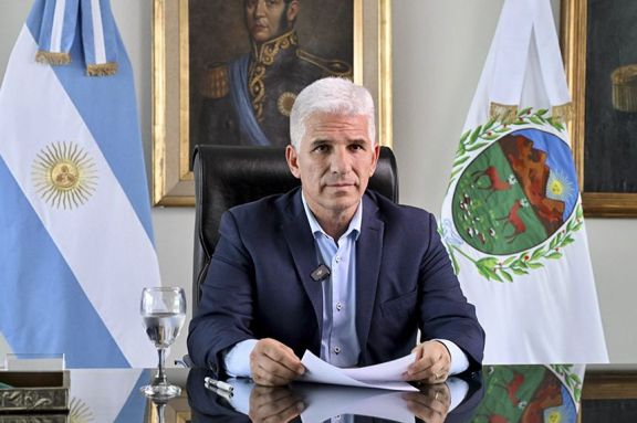 Poggi anunció un aumento de $100 mil para los empleados públicos, cambios en las categorías y un bono de $500 mil
