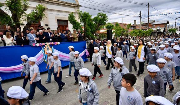 Santa Rosa del Conlara celebró sus 168 años con un desfile de más de 50 instituciones