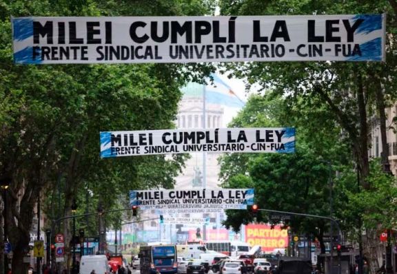 Ley de Financiamiento Universitario: suspendieron provisoriamente las multas al Gobierno