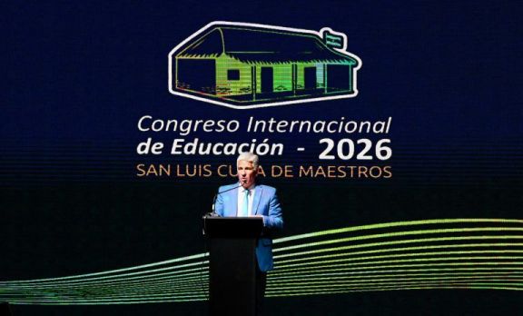 Poggi inauguró el congreso internacional sobre inteligencia artificial y educación