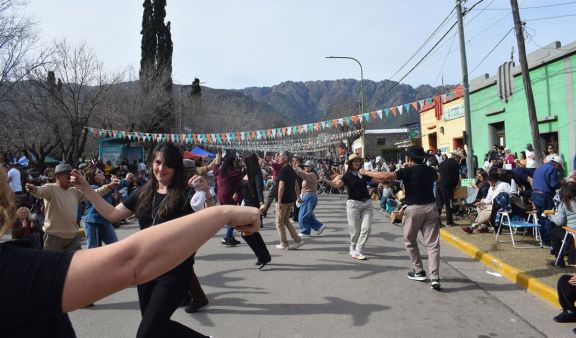 Cortaderas celebra 193 años de historia, tradiciones y raíces serranas