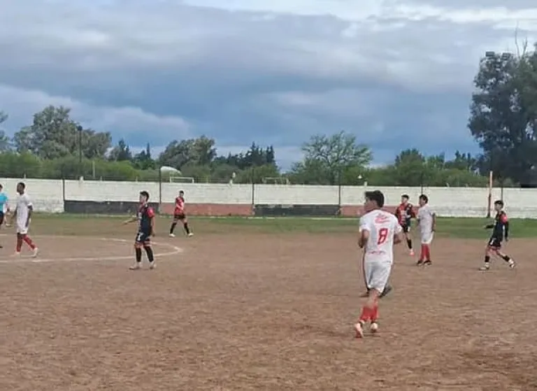 San Martín de Merlo cayó 3-1 en Justo Daract y buscará la remontada en casa